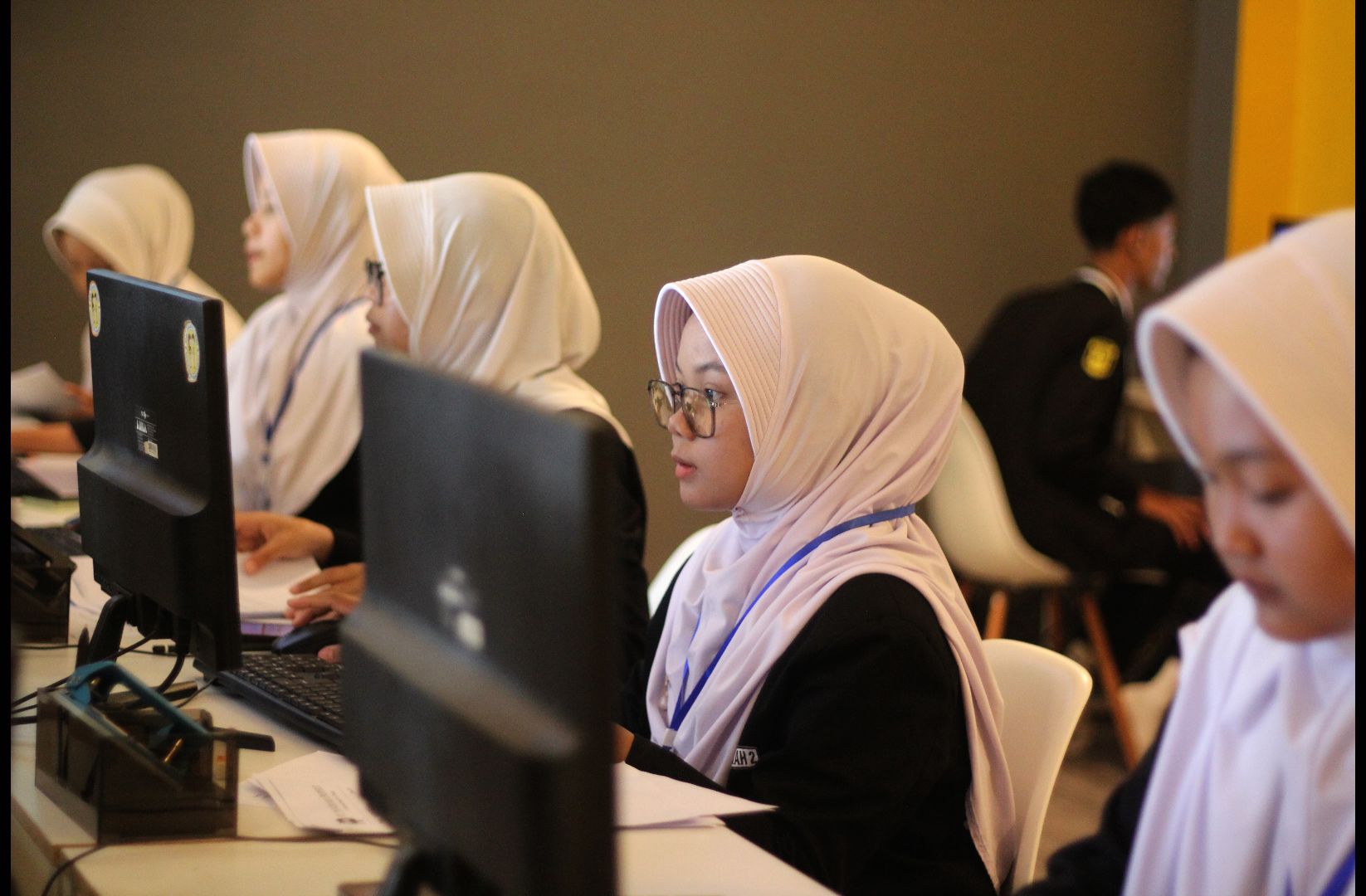 Praktek Kerja Lapangan Sesuai Dengan Konsentrasi Keahlian